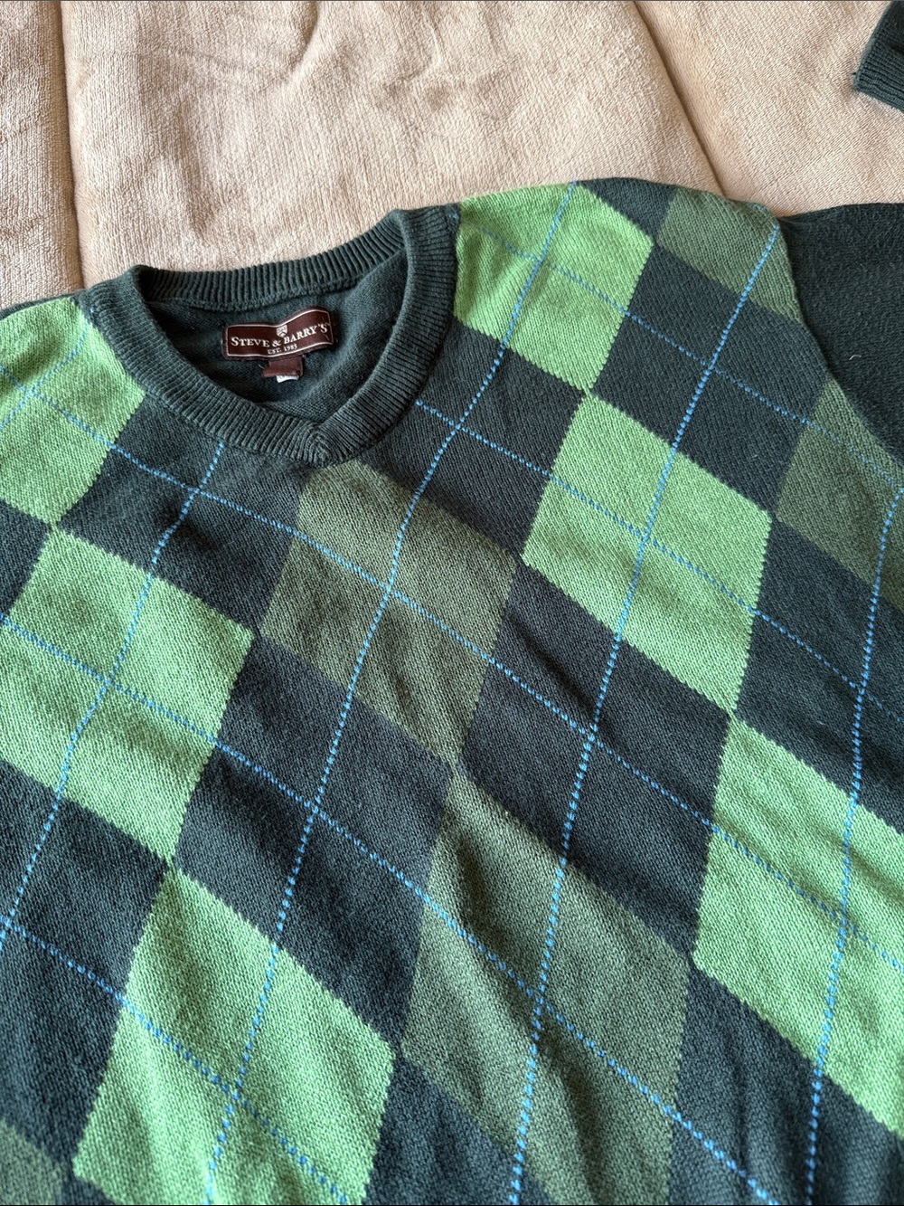 Steve & Barry's Green and Dark Green Argyle Crewneck Sweater